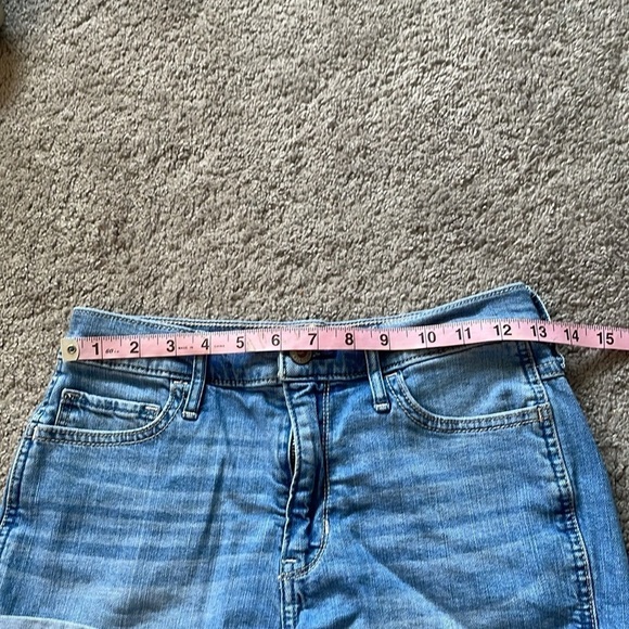 Hollister California Light Wash Denim Shorts | Size 5 W 27 - Picture 8 of 8